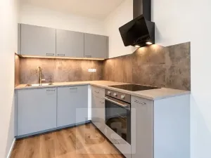 Pronájem bytu 2+kk, Praha - Černý Most, Arnošta Valenty, 41 m2