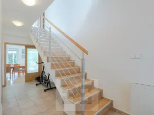 Pronájem rodinného domu, Praha - Kbely, Pod Nouzovem, 148 m2