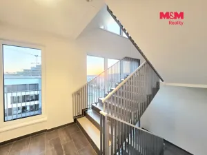 Pronájem bytu 2+kk, Praha, Poděbradská, 67 m2