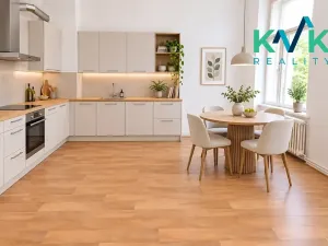 Prodej bytu 2+1, Karlovy Vary, Zámecký vrch, 72 m2