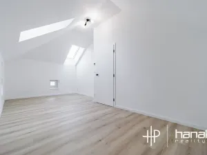 Pronájem bytu 3+kk, Velký Újezd, Přerovská, 85 m2