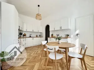 Prodej bytu 2+1, Praha - Libeň, náměstí Dr. Václava Holého, 80 m2