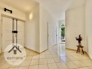 Prodej bytu 2+1, Praha - Libeň, náměstí Dr. Václava Holého, 80 m2