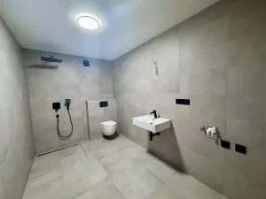 Prodej rodinného domu, Hroznová Lhota, 145 m2