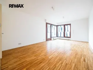 Pronájem bytu 2+kk, Praha - Karlín, Rohanské nábřeží, 73 m2