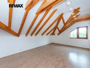 Prodej rodinného domu, Praha - Řeporyje, Havlůjové, 300 m2