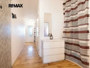 Prodej bytu 3+1, Praha - Řepy, Laudova, 74 m2