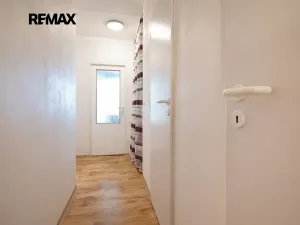 Prodej bytu 3+1, Praha - Řepy, Laudova, 74 m2