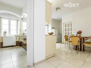 Prodej ubytování, Hluboká nad Vltavou, nám. Čsl. armády, 533 m2