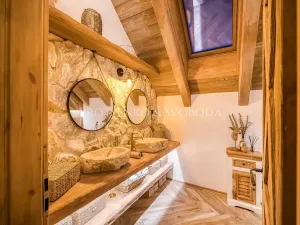 Prodej vícegeneračního domu, Lipí, 223 m2