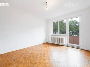 Prodej bytu 3+1, Břeclav, Kpt. Jaroše, 78 m2