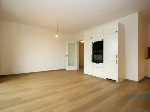 Prodej bytu 3+kk, Praha - Modřany, Kolmanova, 68 m2