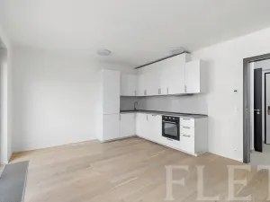 Pronájem bytu 1+kk, Praha - Košíře, Naskové, 32 m2
