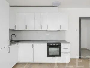 Pronájem bytu 1+kk, Praha - Košíře, Naskové, 32 m2