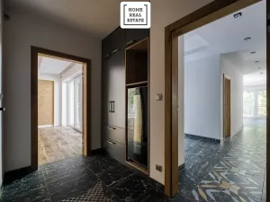 Prodej bytu 3+kk, Karlovy Vary, Šumavská, 171 m2