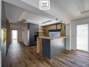 Prodej bytu 3+kk, Karlovy Vary, Šumavská, 171 m2