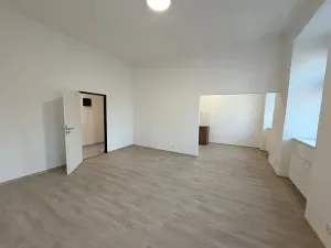 Pronájem bytu 1+1, Tábor, Žižkovo nám., 38 m2