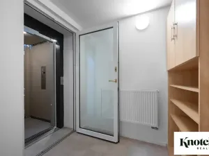 Pronájem kanceláře, Brno, Štefánikova, 400 m2