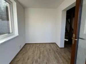 Pronájem rodinného domu, Nová Ves nad Popelkou, 78 m2
