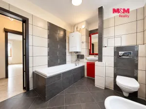 Prodej bytu 2+1, Karviná - Nové Město, Fučíkova, 56 m2