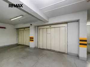 Prodej garážového stání, Praha - Břevnov, Rejchova, 12 m2