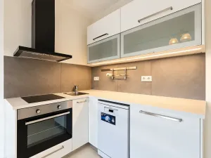 Pronájem bytu 2+kk, Praha - Nusle, Sevřená, 50 m2