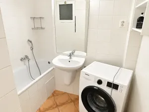 Pronájem bytu 1+kk, Praha - Staré Město, Konviktská, 30 m2