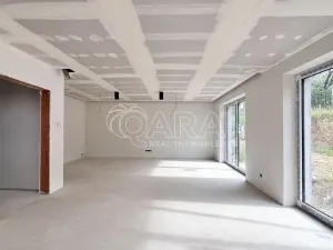 Prodej rodinného domu, Kamenice, Benešovská, 159 m2