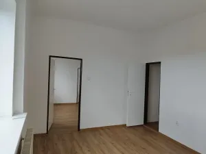 Pronájem bytu 2+1, Praha - Vysočany, Poděbradská, 77 m2