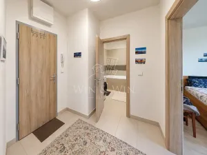 Prodej bytu 2+kk, Jince, Zborovská, 56 m2