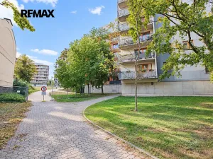 Prodej bytu 1+kk, Praha - Strašnice, Názovská, 35 m2