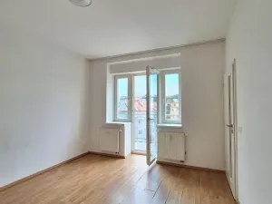 Pronájem bytu 2+1, Praha - Smíchov, Podbělohorská, 42 m2
