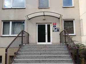 Prodej bytu 3+1, Praha - Troja, Mazurská, 74 m2
