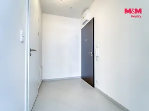 Prodej bytu 1+kk, Praha - Prosek, Čakovická, 27 m2