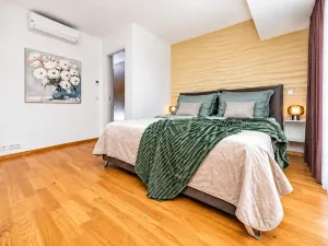 Prodej bytu 3+kk, Praha - Smíchov, Kobrova, 173 m2