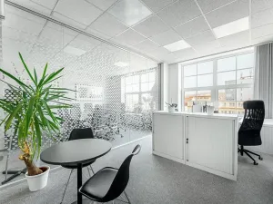 Pronájem kanceláře, Praha - Holešovice, U Uranie, 213 m2