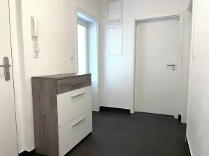 Pronájem bytu 2+kk, Praha - Hloubětín, Za černým mostem, 50 m2