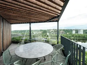 Pronájem kanceláře, Praha - Holešovice, Pod dráhou, 673 m2