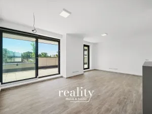 Pronájem bytu 4+kk, Jihlava, Vrchlického, 127 m2