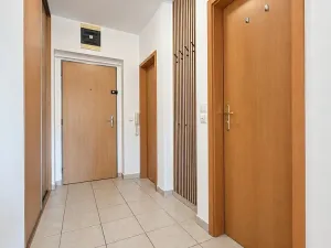 Pronájem bytu 1+kk, Praha - Podolí, Dvorecká, 43 m2