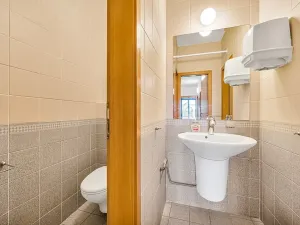 Pronájem bytu 3+1, Praha, Na hřebenech I, 112 m2