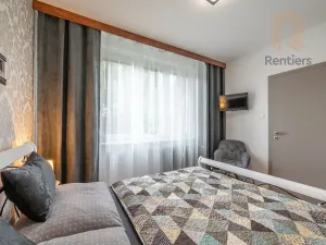 Prodej bytu 4+1, Mariánské Lázně, Na Třešňovce, 80 m2