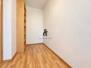 Pronájem bytu 1+kk, Praha - Strašnice, Zvěřinova, 45 m2