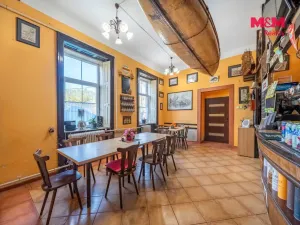 Prodej restaurace, Zvíkovec, 275 m2
