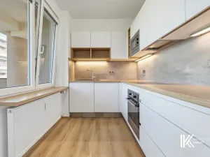 Prodej bytu 3+1, Pardubice, Palackého třída, 89 m2