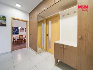 Prodej bytu 3+1, Karlovy Vary, Brigádníků, 68 m2