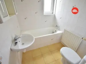 Pronájem bytu 2+1, Karlovy Vary, Modenská, 56 m2