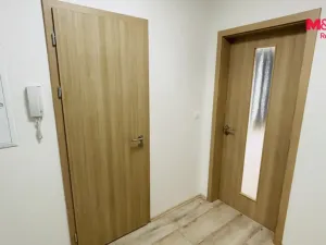 Pronájem bytu 1+kk, Praha, Počernická, 42 m2