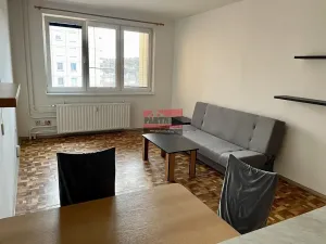 Pronájem bytu 1+kk, Tábor, nám. Přátelství, 31 m2