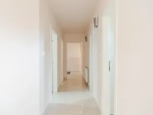 Pronájem rodinného domu, Benátky, 241 m2
